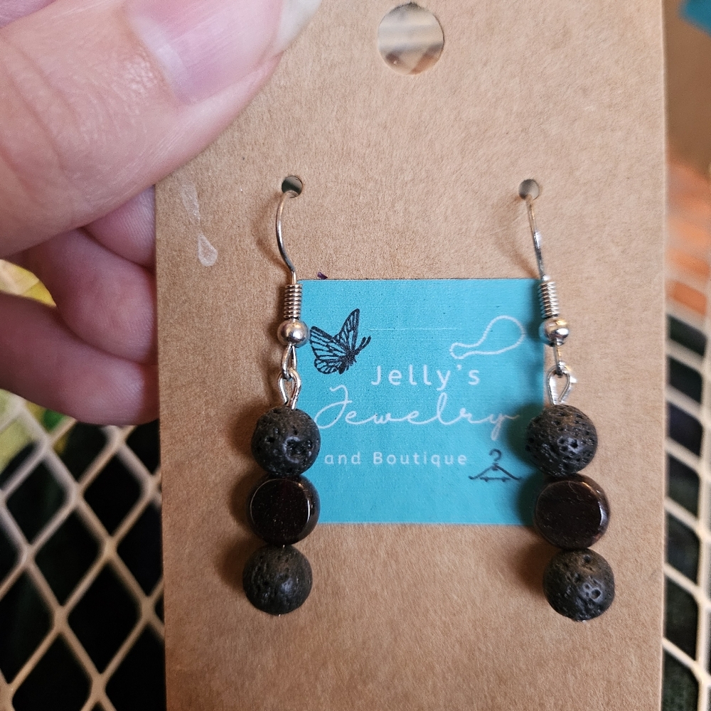 Jelly's Jewelry and Boutique Handcrafted Black & Silver Beaded Dangle Earring